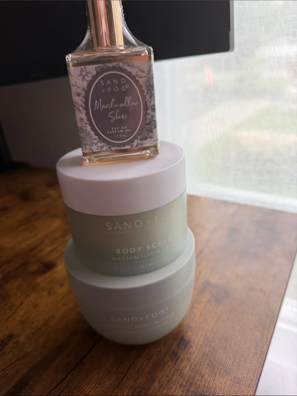 Sand + Fog Marshmallow Shine Body Set - White